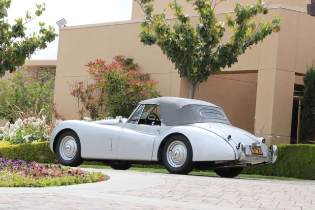 Jaguar XK120 DHC 1954 image number 27