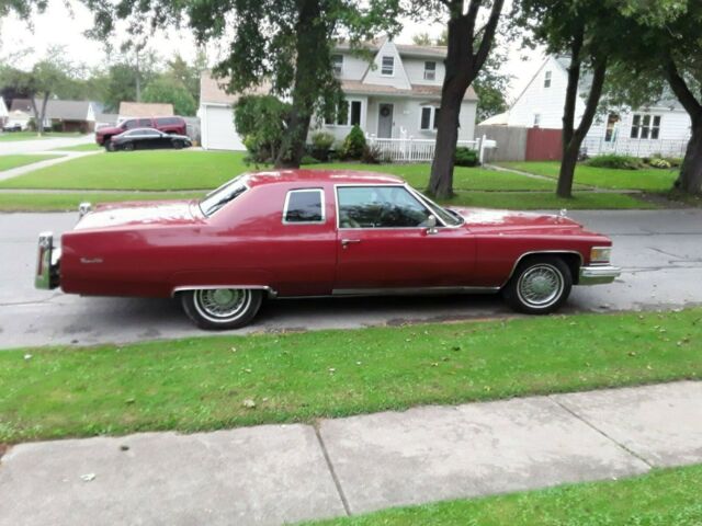 Cadillac DeVille 1976 image number 20