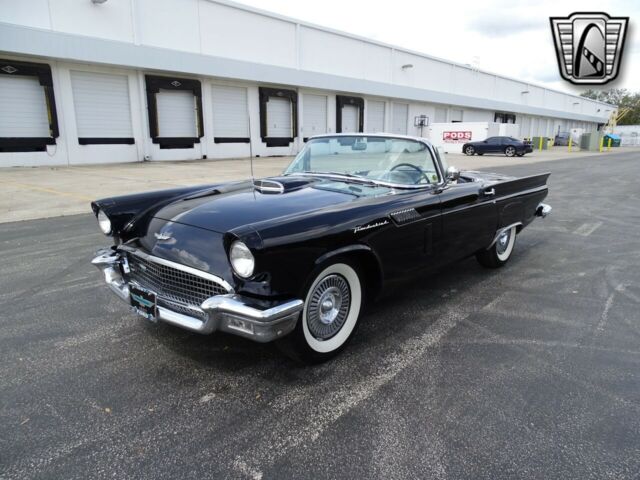 Ford Thunderbird 1957 image number 27