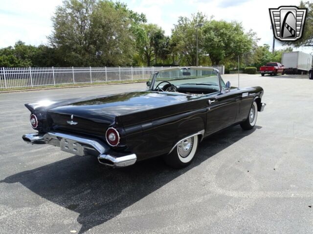 Ford Thunderbird 1957 image number 31