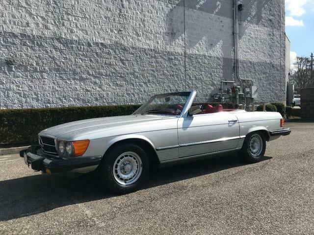 Mercedes-Benz SL-Class 1977 image number 22