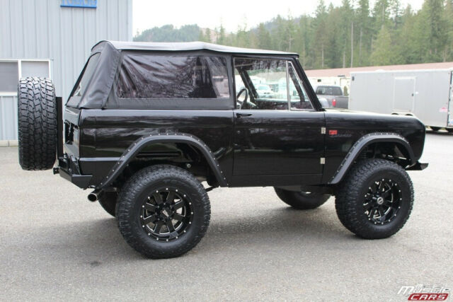 Ford Bronco 1972 image number 11