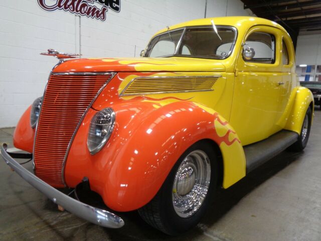 Ford Coupe Street Rod 1937 image number 12