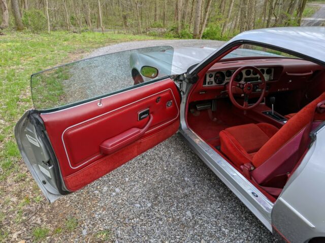 Pontiac Firebird 1979 image number 16