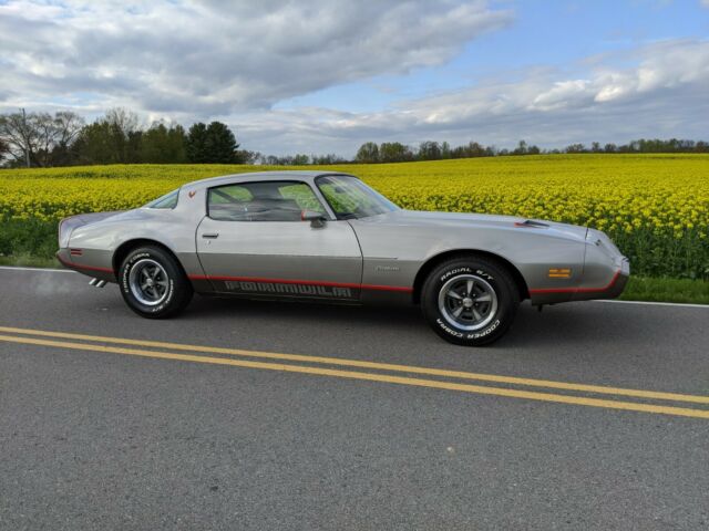 Pontiac Firebird 1979 image number 3