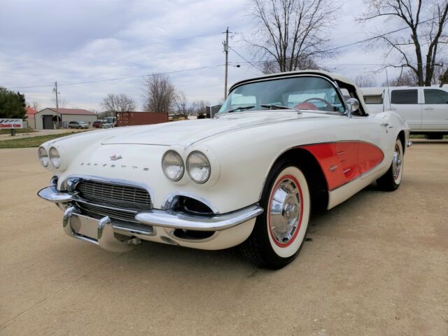 Chevrolet Corvette 1961 image number 0