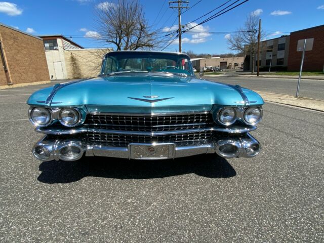 Cadillac DeVille 1959 image number 2