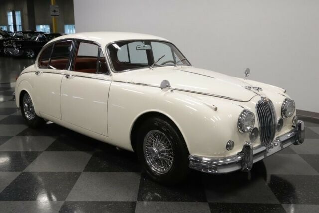 Jaguar Mark II 1961 image number 17