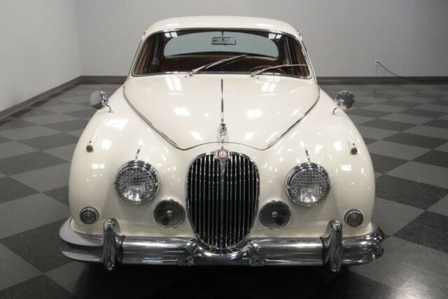 Jaguar Mark II 1961 image number 19