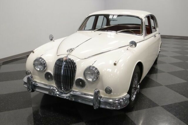 Jaguar Mark II 1961 image number 20