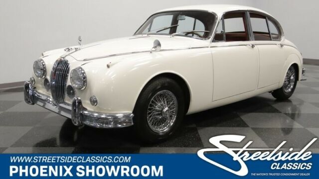 Jaguar Mark II 1961 image number 24