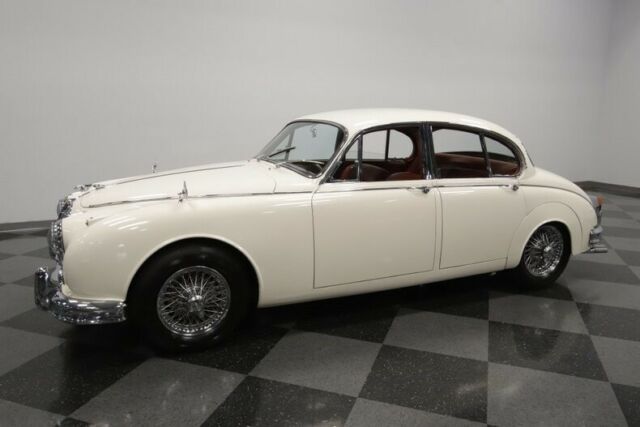 Jaguar Mark II 1961 image number 30