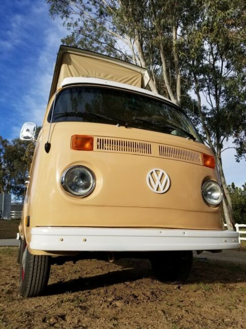 Volkswagen Bus/Vanagon 1979 image number 2