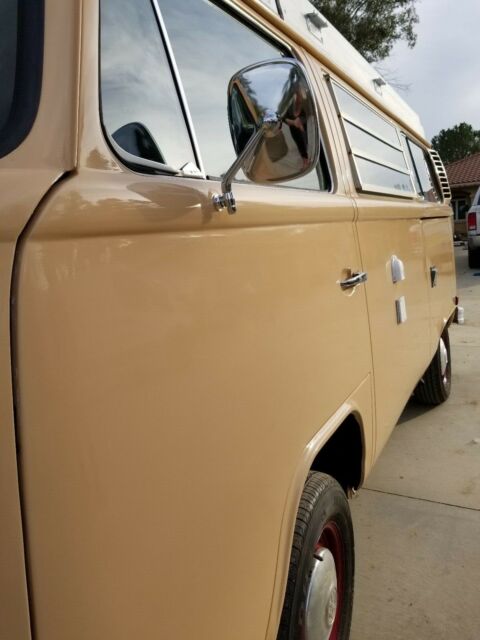 Volkswagen Bus/Vanagon 1979 image number 5