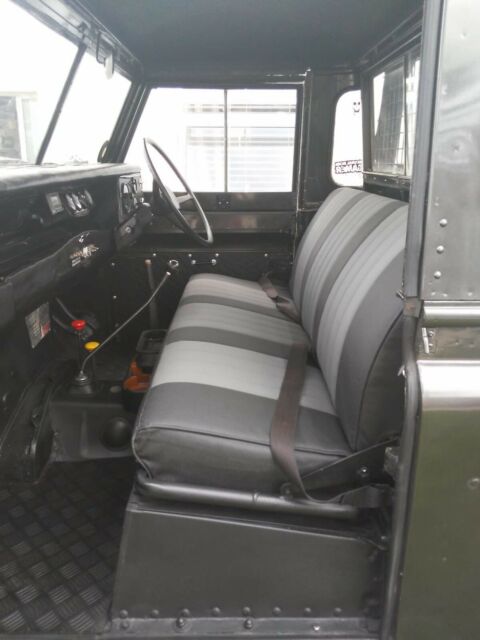 Land Rover Defender 1976 image number 45