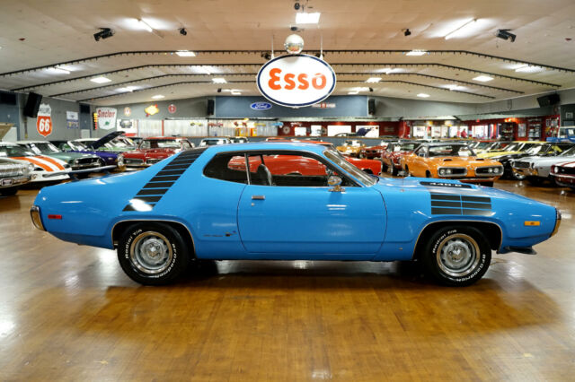 Plymouth Road Runner 1972 image number 6