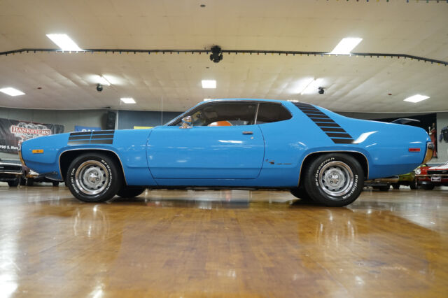 Plymouth Road Runner 1972 image number 9