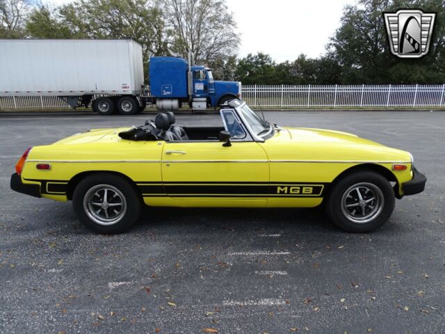 MG MGB 1978 image number 32