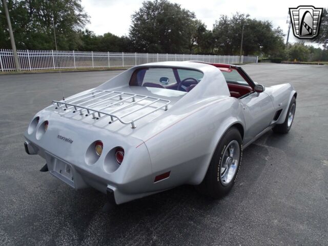 Chevrolet Corvette 1977 image number 32