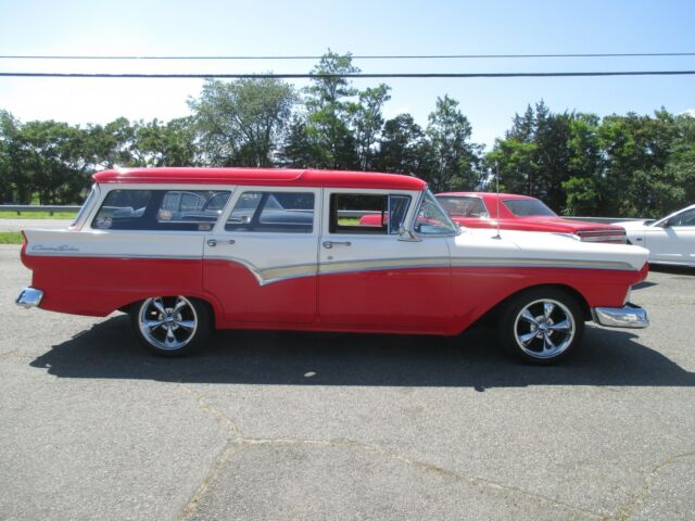 Ford Country Sedan Wagon 1957 image number 29