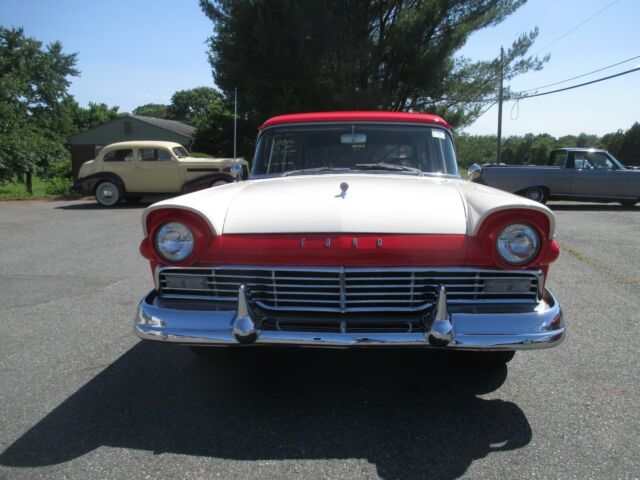 Ford Country Sedan Wagon 1957 image number 7