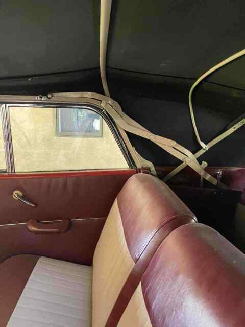 Plymouth Special DeLuxe 2Door convertable 1942 image number 22