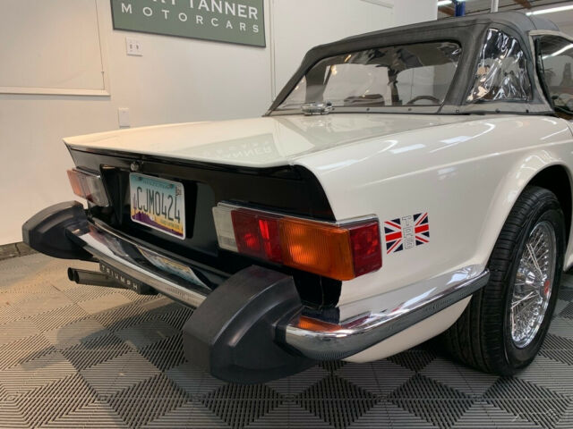 Triumph TR-6 1976 image number 10