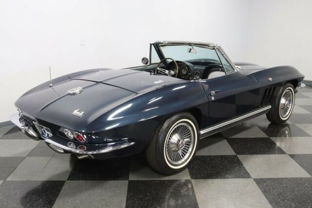 Chevrolet Corvette 1966 image number 13