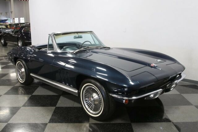 Chevrolet Corvette 1966 image number 17