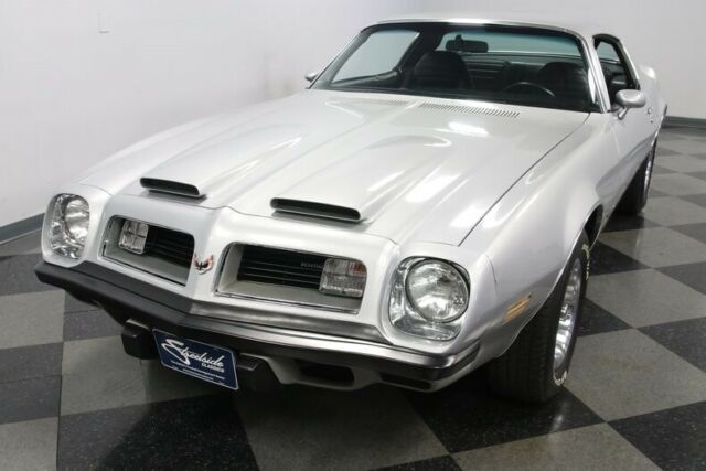 Pontiac Firebird 1975 image number 44