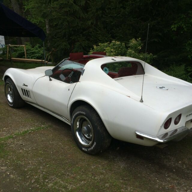 Chevrolet Corvette 1969 image number 10