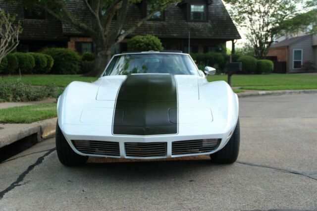 Chevrolet Corvette 1973 image number 13