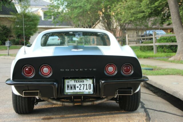 Chevrolet Corvette 1973 image number 15