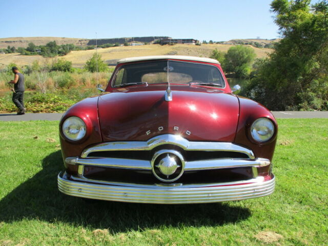 Ford Deluxe 1949 image number 4