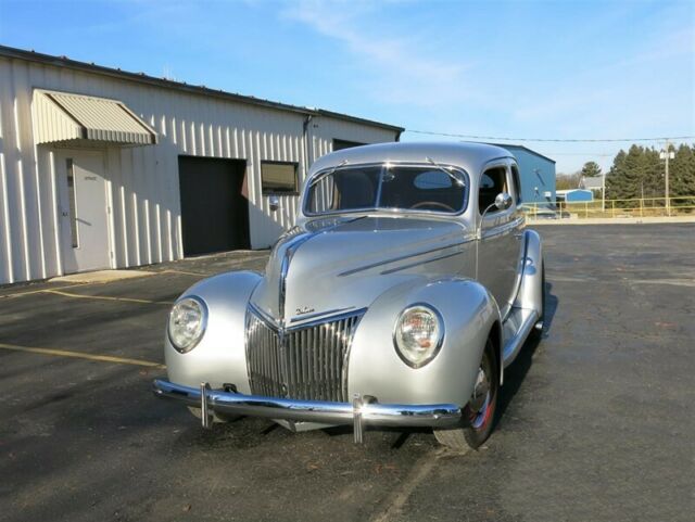 Ford Deluxe Tudor Sedan, 1939 image number 21