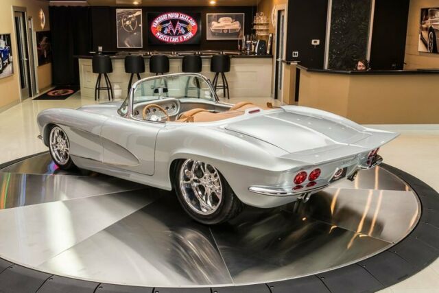 Chevrolet Corvette 1962 image number 18