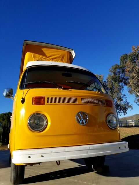 Volkswagen Bus/Vanagon 1977 image number 28