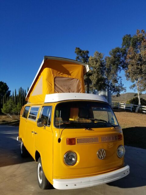 Volkswagen Bus/Vanagon 1977 image number 29