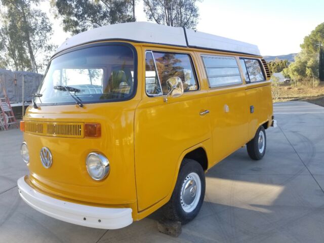 Volkswagen Bus/Vanagon 1977 image number 30