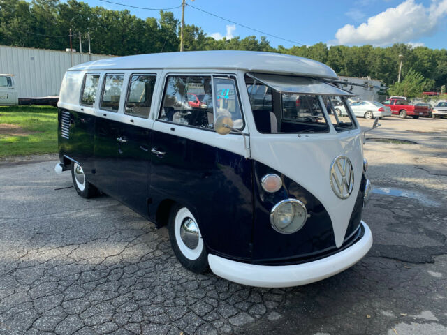 Volkswagen Bus/Vanagon 1965 image number 3