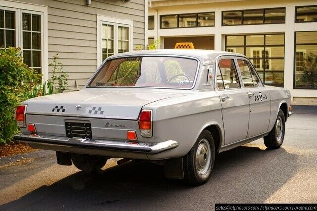 Volga GAZ M24 Moscow Taxi 1976 image number 30