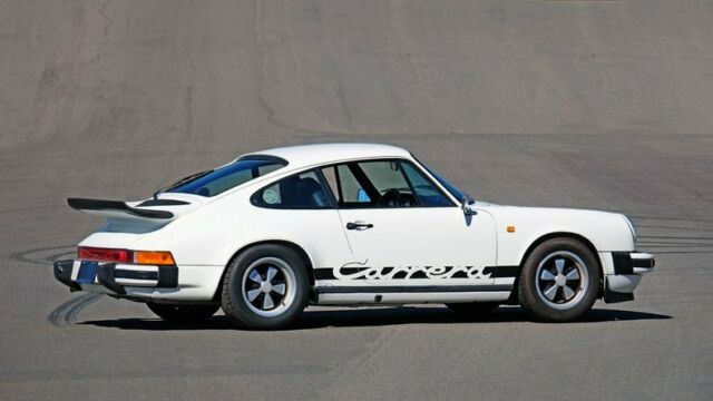 Porsche 911 1975 image number 27