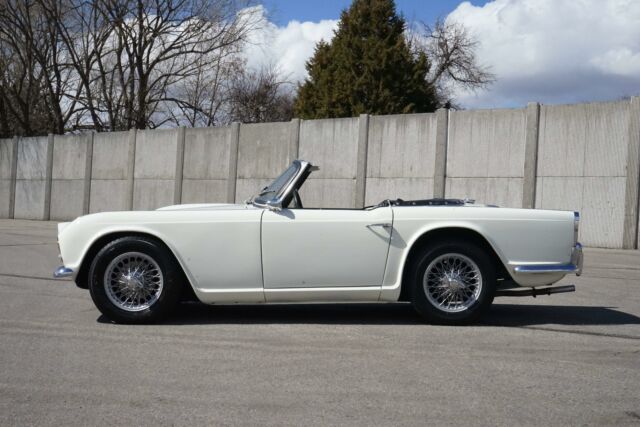 Triumph TR4 1963 image number 18