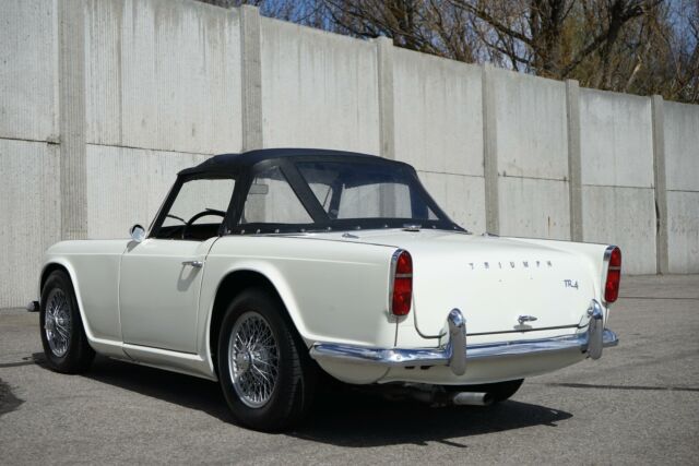 Triumph TR4 1963 image number 21