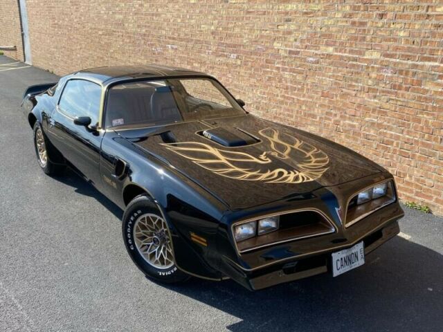 Pontiac Trans Am 1977 image number 0