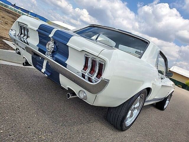 Ford Mustang 1967 image number 12