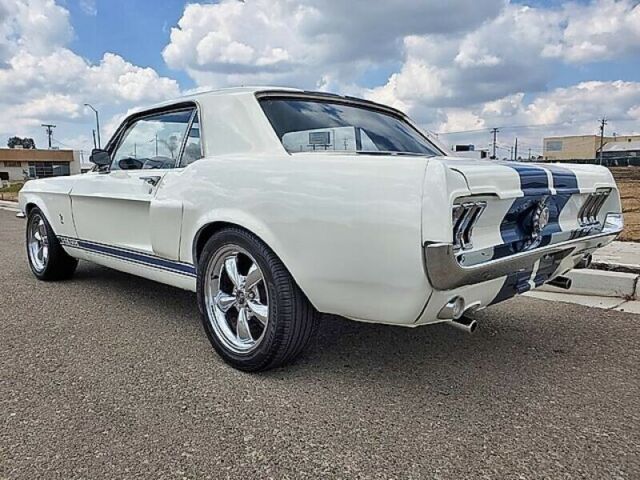 Ford Mustang 1967 image number 17