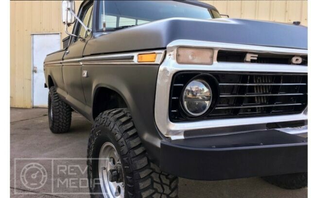 Ford F-250 1974 image number 0