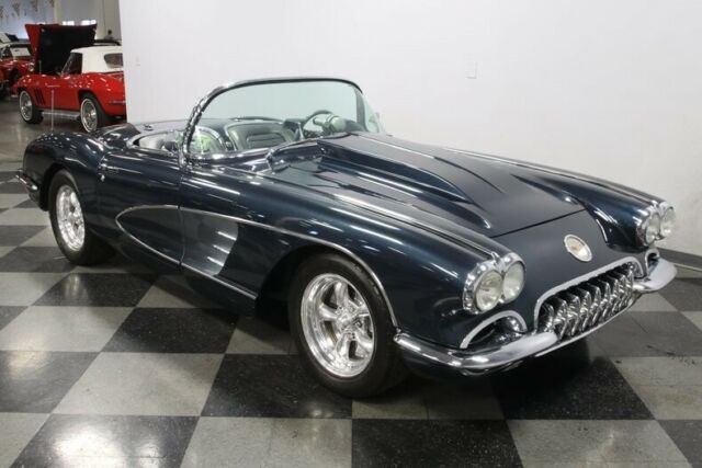 Chevrolet Corvette 1959 image number 17