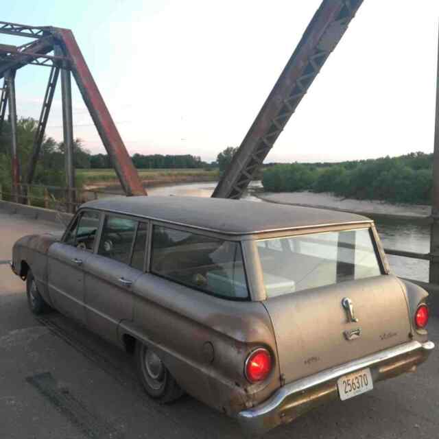 Ford Falcon 1960 image number 1